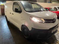 TOYOTA PROACE