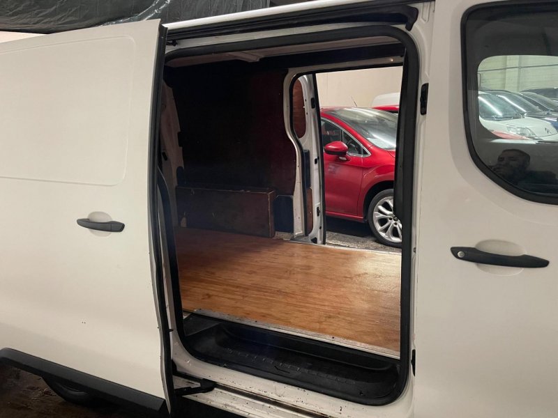 TOYOTA PROACE