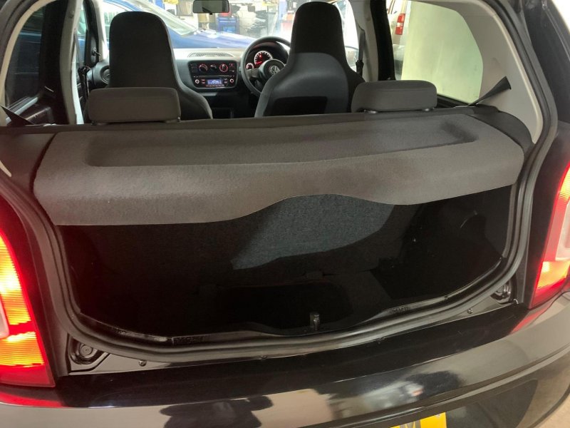 VOLKSWAGEN UP