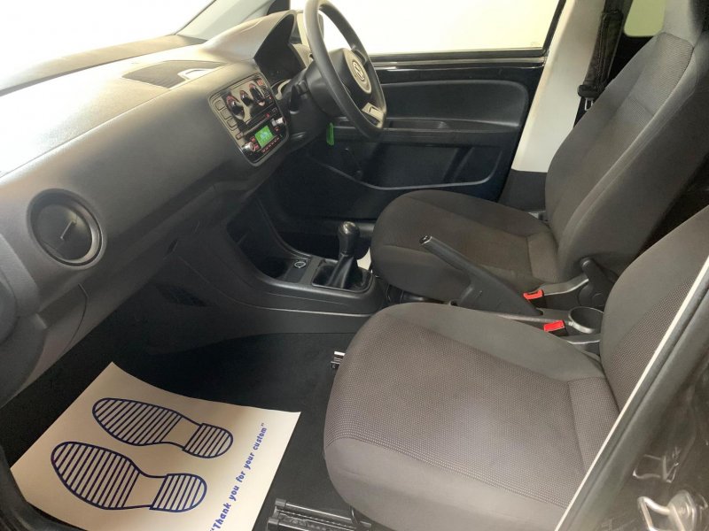 VOLKSWAGEN UP