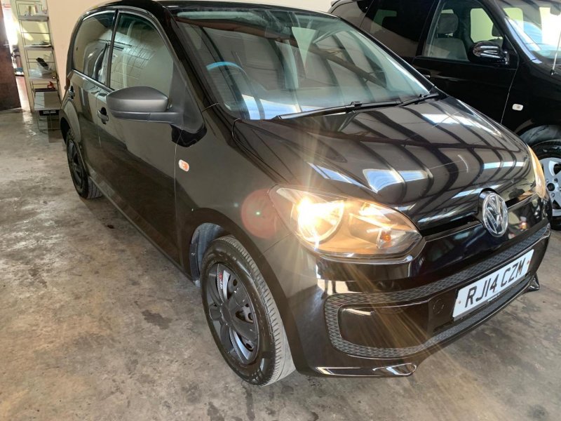 VOLKSWAGEN UP
