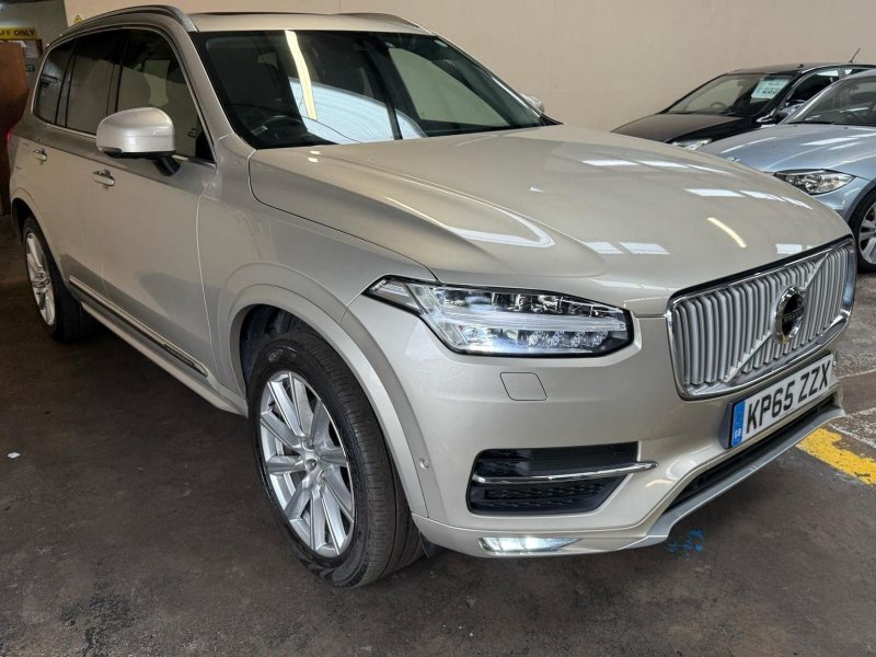 VOLVO XC90