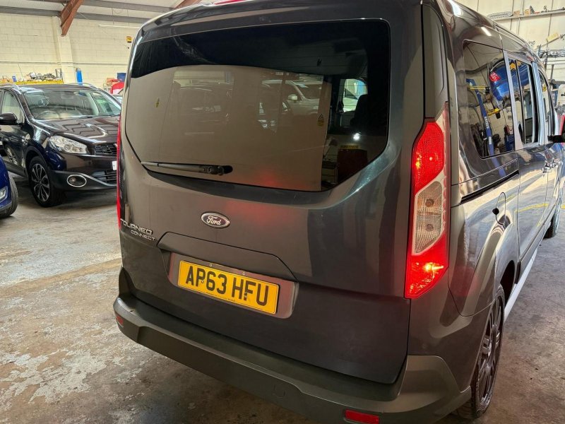 FORD GRAND TOURNEO CONNECT