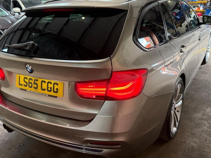 BMW 3 SERIES